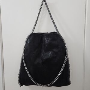 Chic Black Chain Shoulder Bag